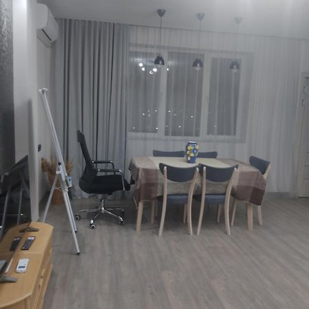 Cozy Apartment Erivan Exterior foto
